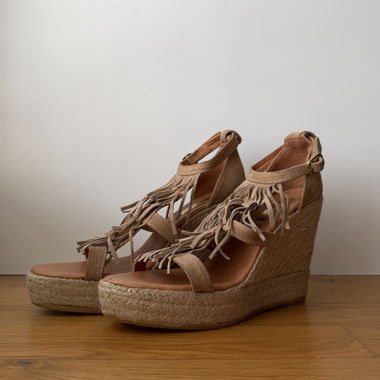 Y2K Beige Fringe Wedge Sandals