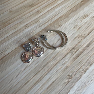 Lots de 2 boucles d'oreilles dorées 