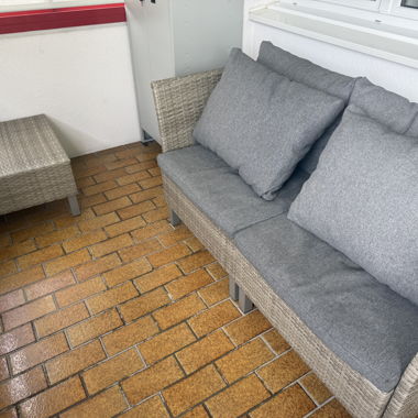 Garden sofa and Table for sale- Good Condition
