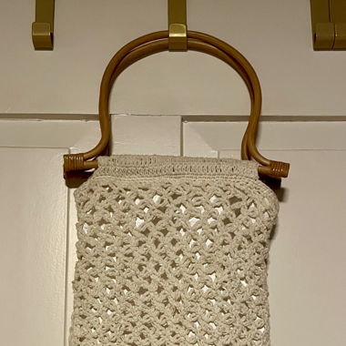 Weisse Handtasche gehäkelt