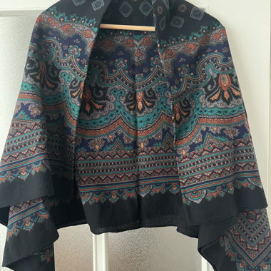 Schal mit Paisleymuster
