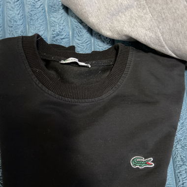 Lacoste pulli