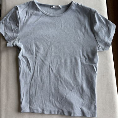 Blaues Top