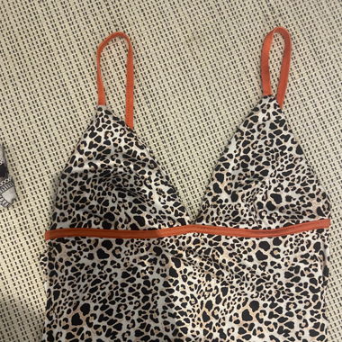 leo top