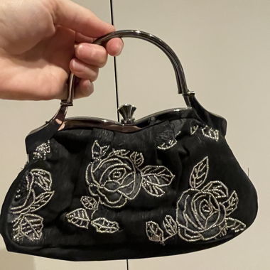 Schöne festliche Handtasche