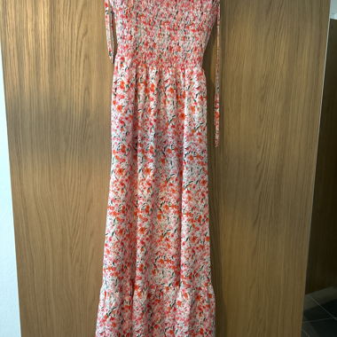 Blumiges Maxikleid