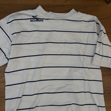 scuffers gestreiftes T-Shirt