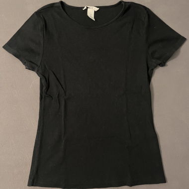 T-shirt nero a coste taglia M