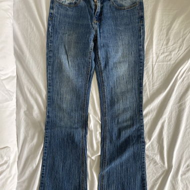 Low waisted, flare jeans