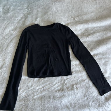 Eng anliegender Pullover