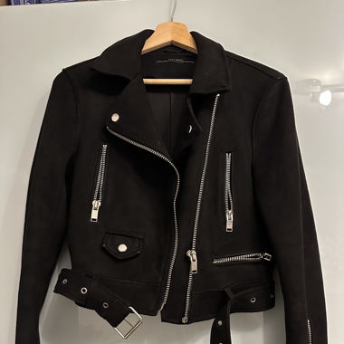 Zara Kunstlederjacke schwarz Gr. XS 