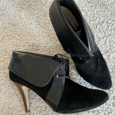 Stivaletti con tacco in pelle neri Gr. 40 
