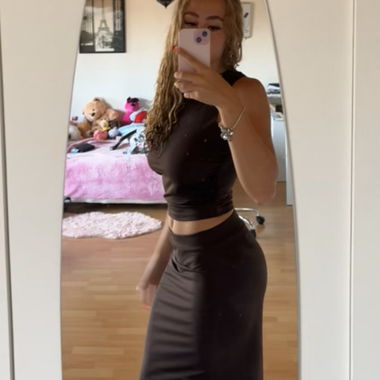 Ensemble top et jupe marron