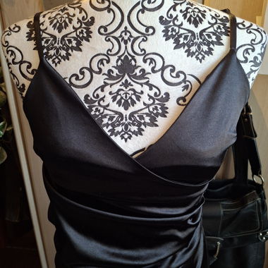 Robe noire courte