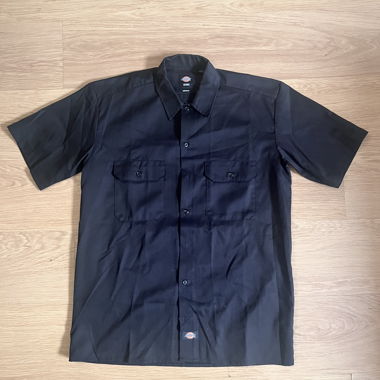 Schwarzes Dickies-Hemd