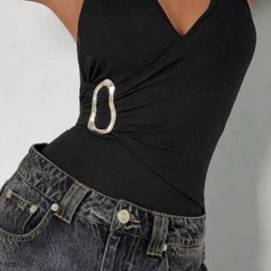 Elegant backless top