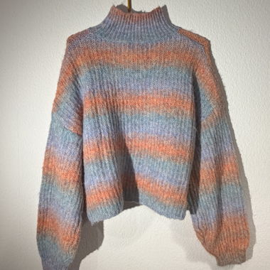 Pull col roulé multicolore