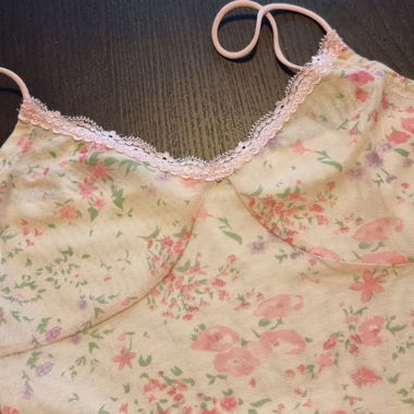 Cute top with floral pattern