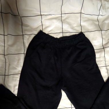 Schwarze Jogginghose