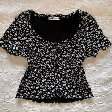 Floral Button Crop Top