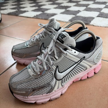 Baskets Nike Vomero 5