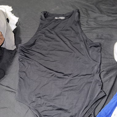 Body noir sans manches