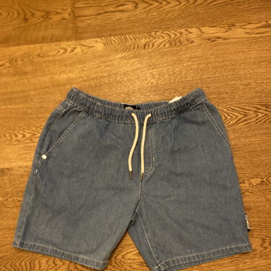 Pantaloni corti in jeans Southpole