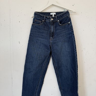 Dark High-Waist Jeans