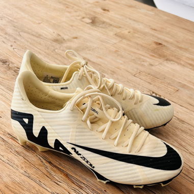Fussballschuhe Nike ungetragen (Gr 40)