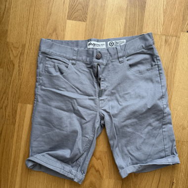 Shorts chino gris