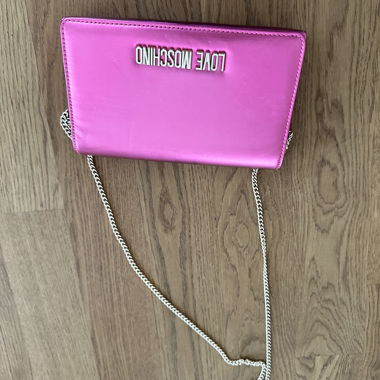 Pinke Moschino Chain Bag