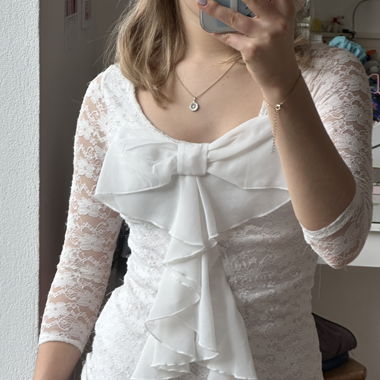 Cute laced top with bow
