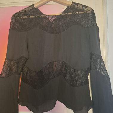 Top in pizzo nero Zara