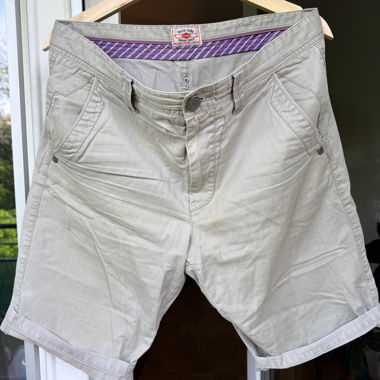 Beige Cargo-Shorts