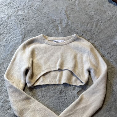 Kurzer Pullover
