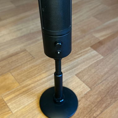 RAZER Seiren Emote Microphone