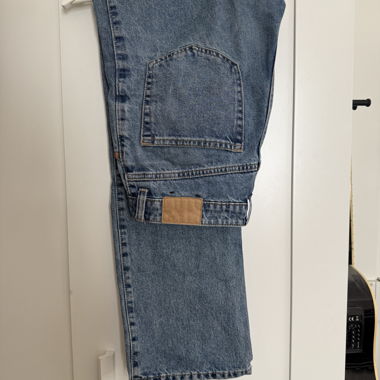 jeans