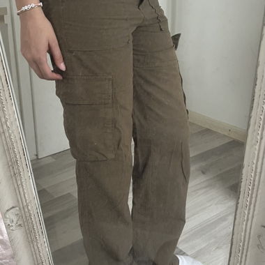 Pantalon cargo vert olive Metro Boutique