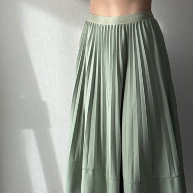 Green Japanese skirt
