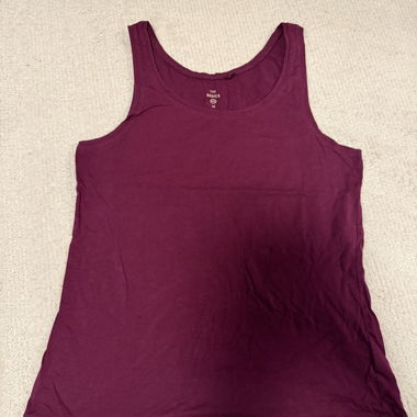 Set of basic women's tanks M