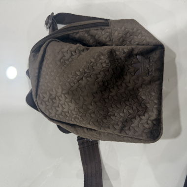Borsa a tracolla in velluto Adidas marrone
