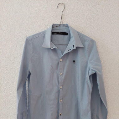Fein gestreifte hochwertige Bluse