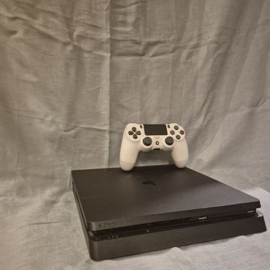 PS4 Slim & Wireless Dualshock Controller (White)