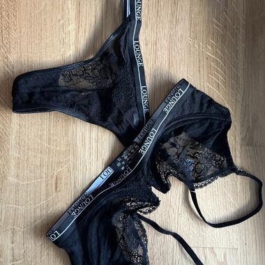 Lounge Spitzen-String Set