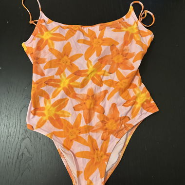 Costume intero floreale arancione
