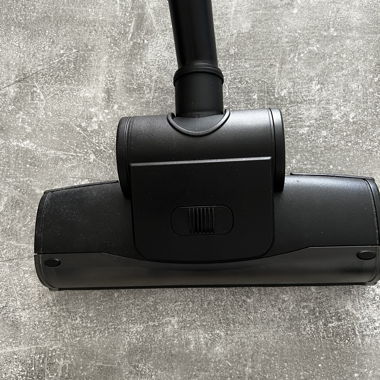 Vacuum floor nozzle