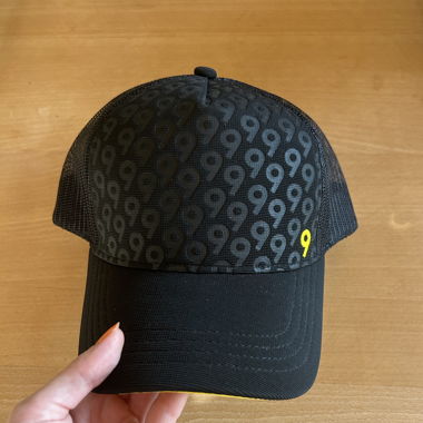 Cappellino canal9 nero e giallo, NUOVO