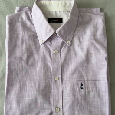 Chemise lilas à manches courtes