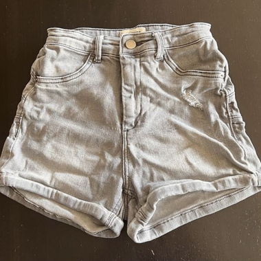 Graue Denim Shorts EU 34