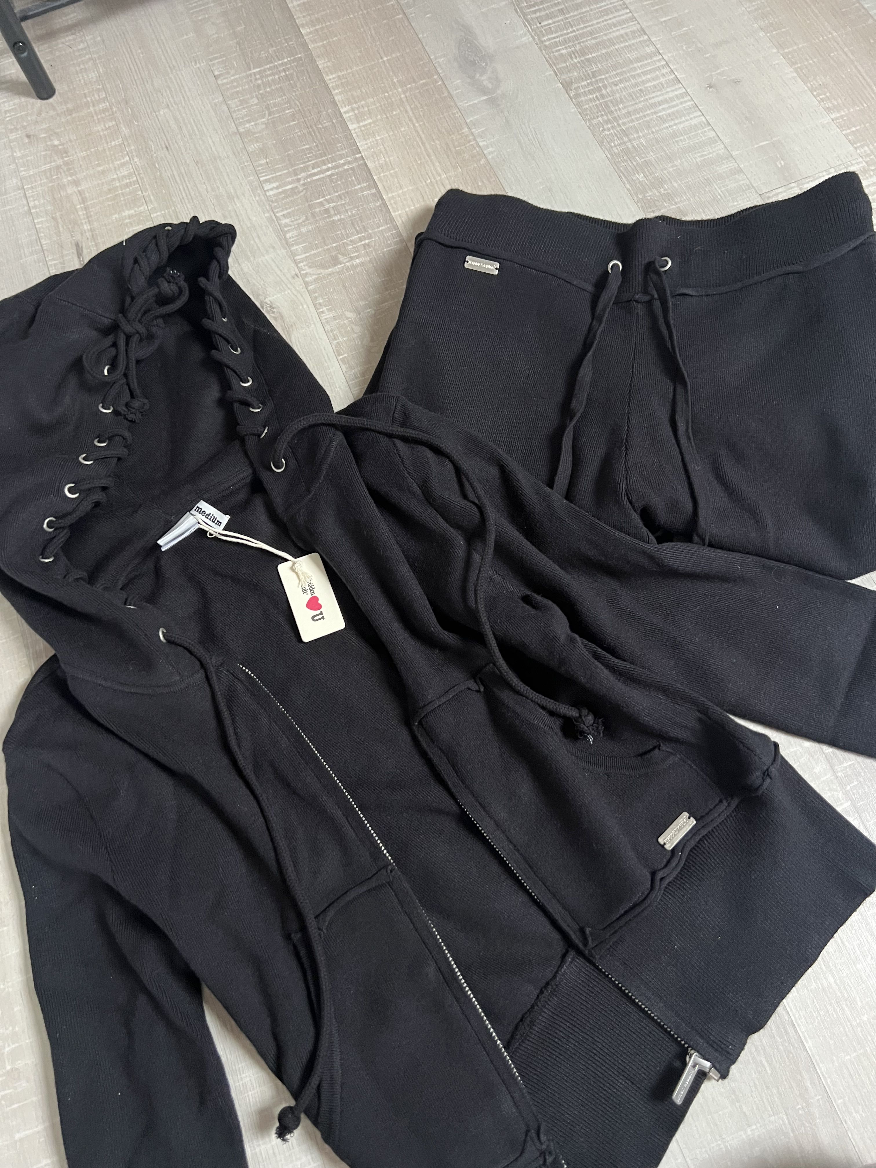 Hidden Cult schwarzes Set